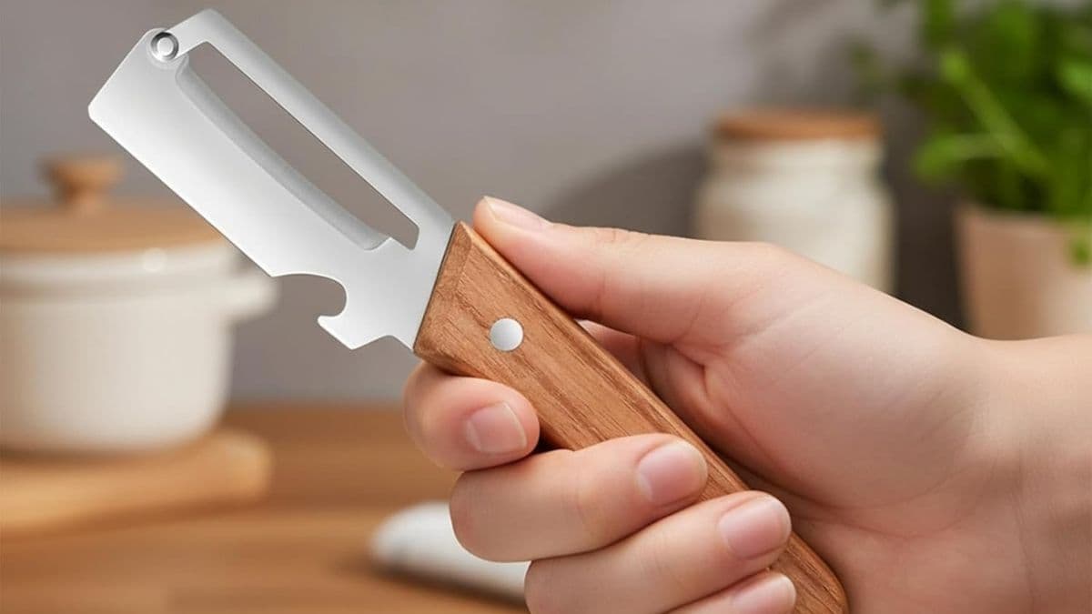 How Does the Sakerplus Multifunctional Vegetable Peeler Simplify Everyday Kitchen Prep?