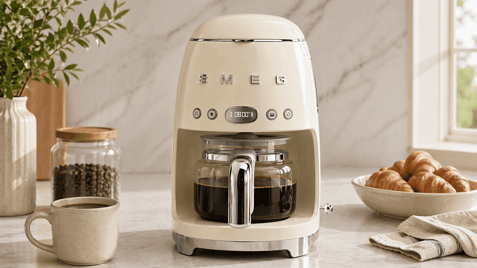 How the Smeg 50's Retro Style Aesthetic Drip Coffee Machine Elevates Your Kitchen